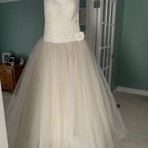 Wedding dress